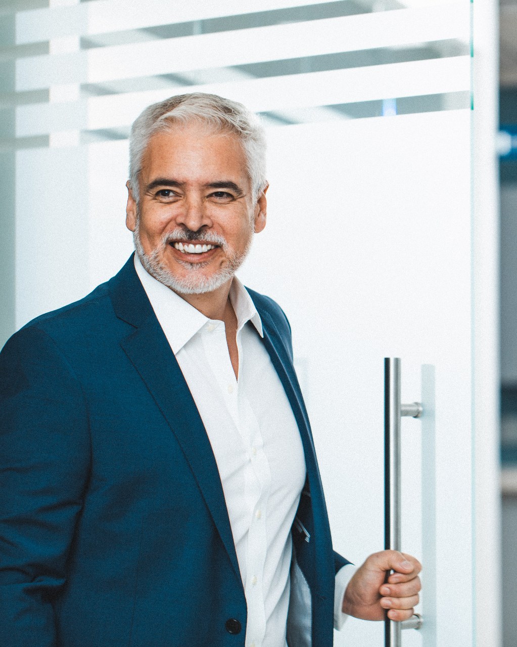 Studio portrait of Dr. Ariel Ortiz® Lagardere, MD, FACS, FASMBS